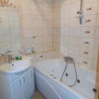 Фотографии отеля Apartment on Suvorovskiy