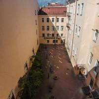 Фотографии отеля Bolshaya Konyushennaya 3 Apartment